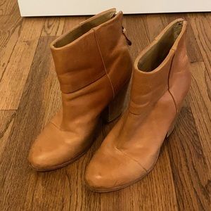 Size 39 Rag & Bone Newbury leather bootie